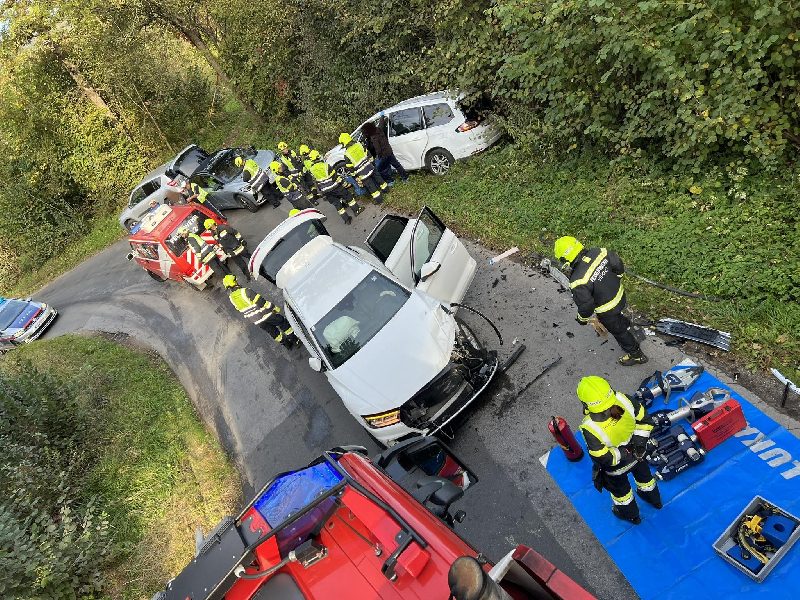 Schwerer Verkehrsunfall (Bild 1)